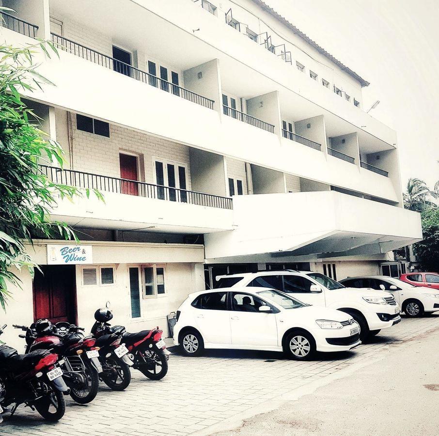 Keerthi Hotell Thiruvananthapuram Eksteriør bilde
