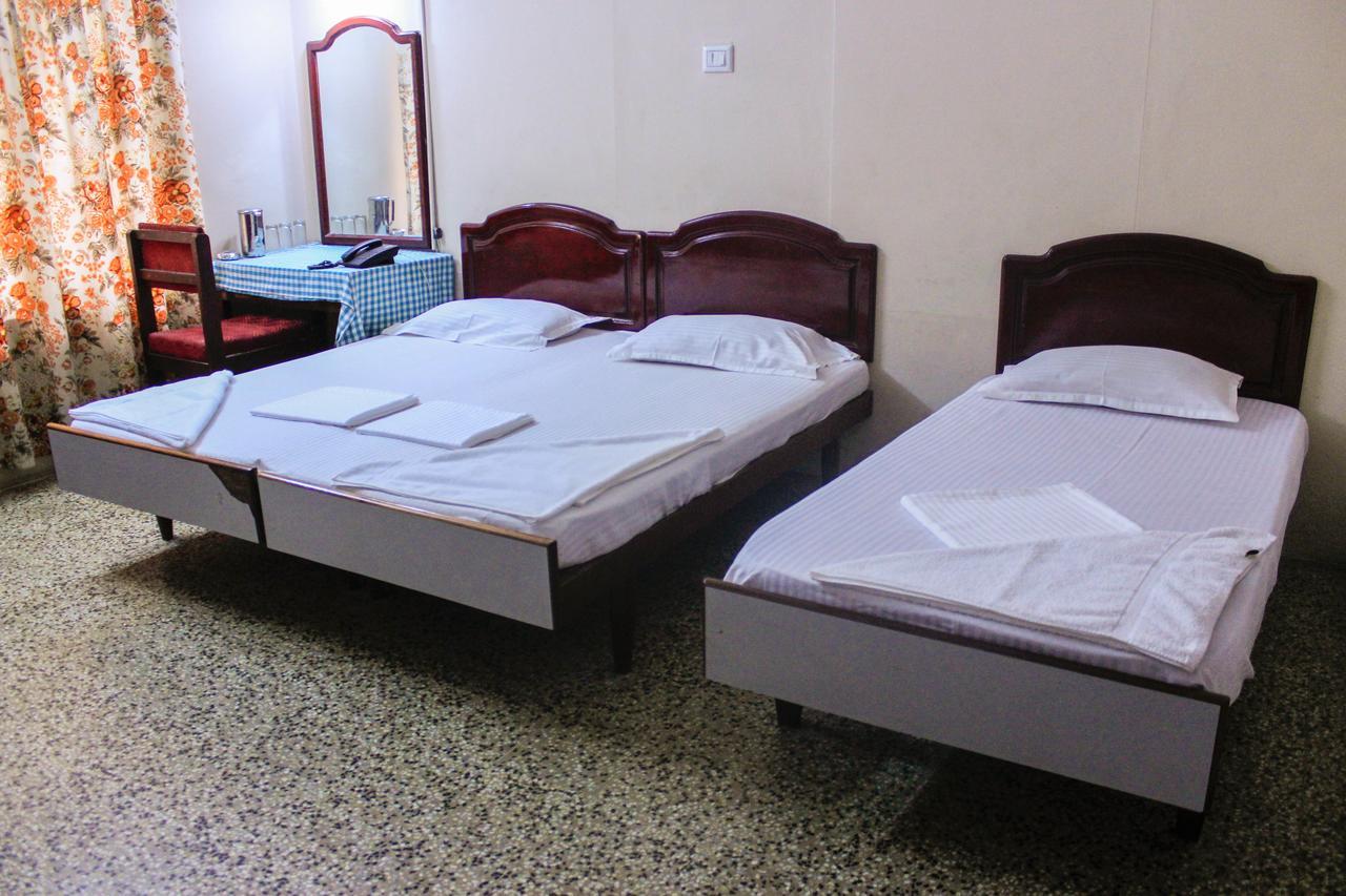 Keerthi Hotell Thiruvananthapuram Eksteriør bilde