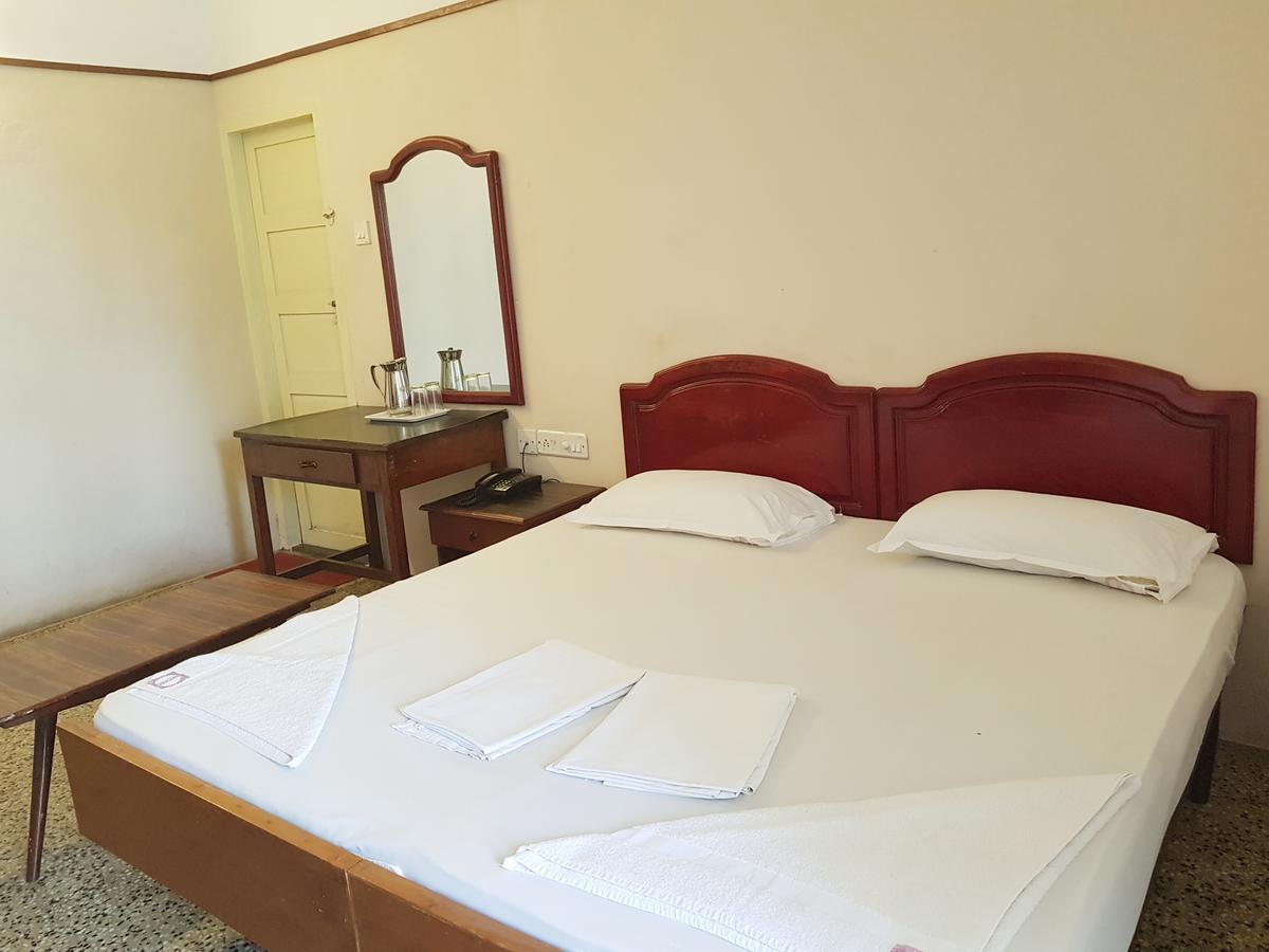 Keerthi Hotell Thiruvananthapuram Eksteriør bilde