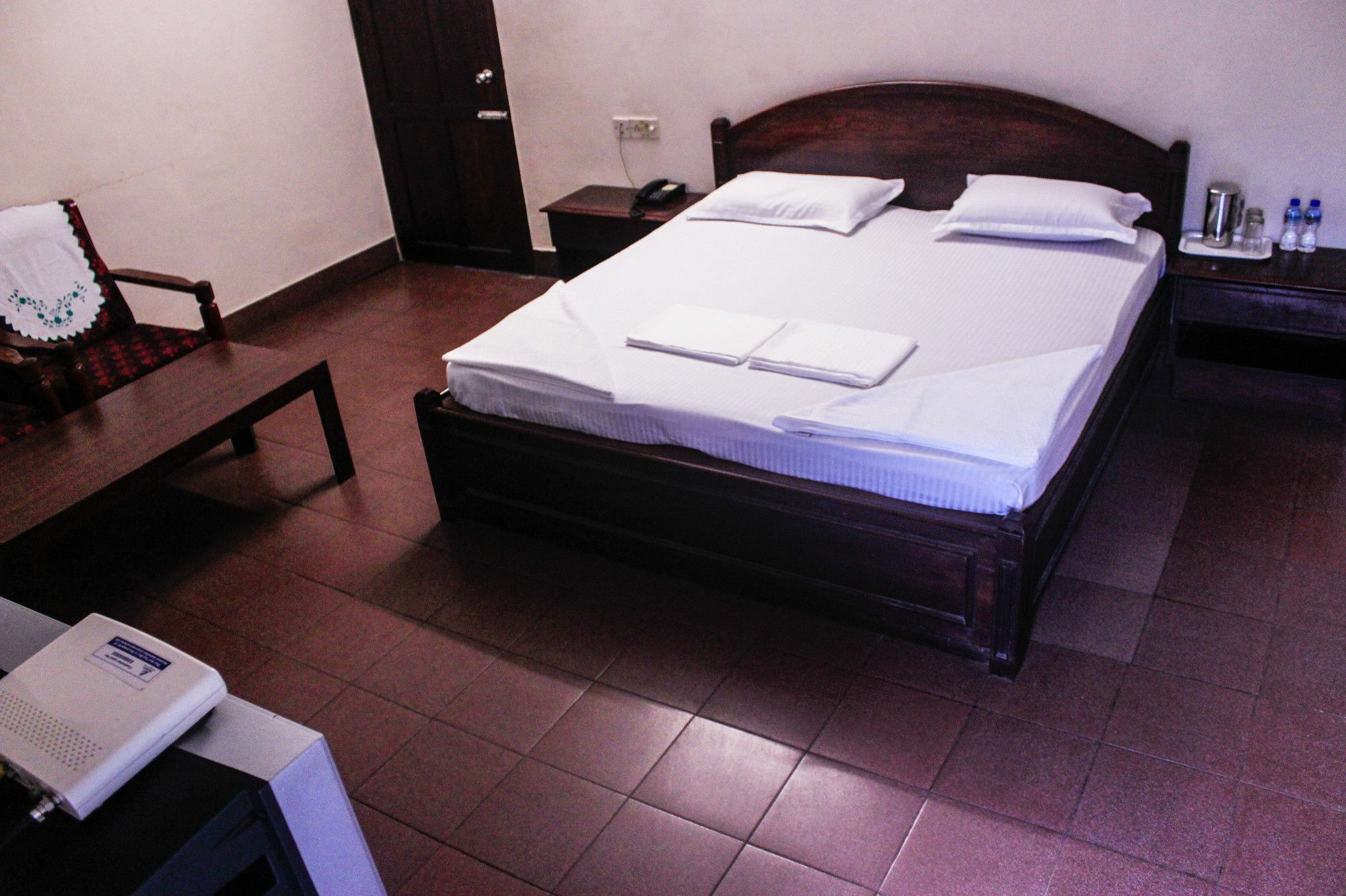 Keerthi Hotell Thiruvananthapuram Eksteriør bilde