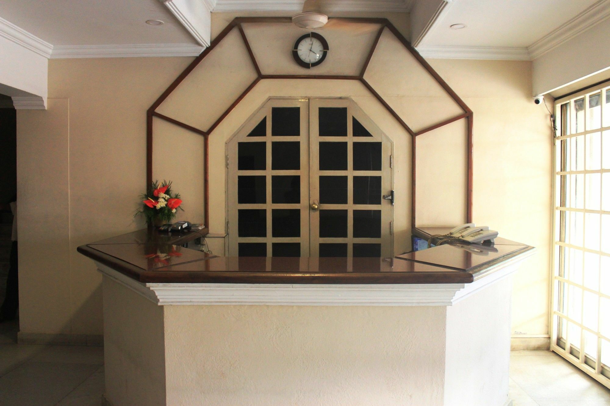 Keerthi Hotell Thiruvananthapuram Eksteriør bilde